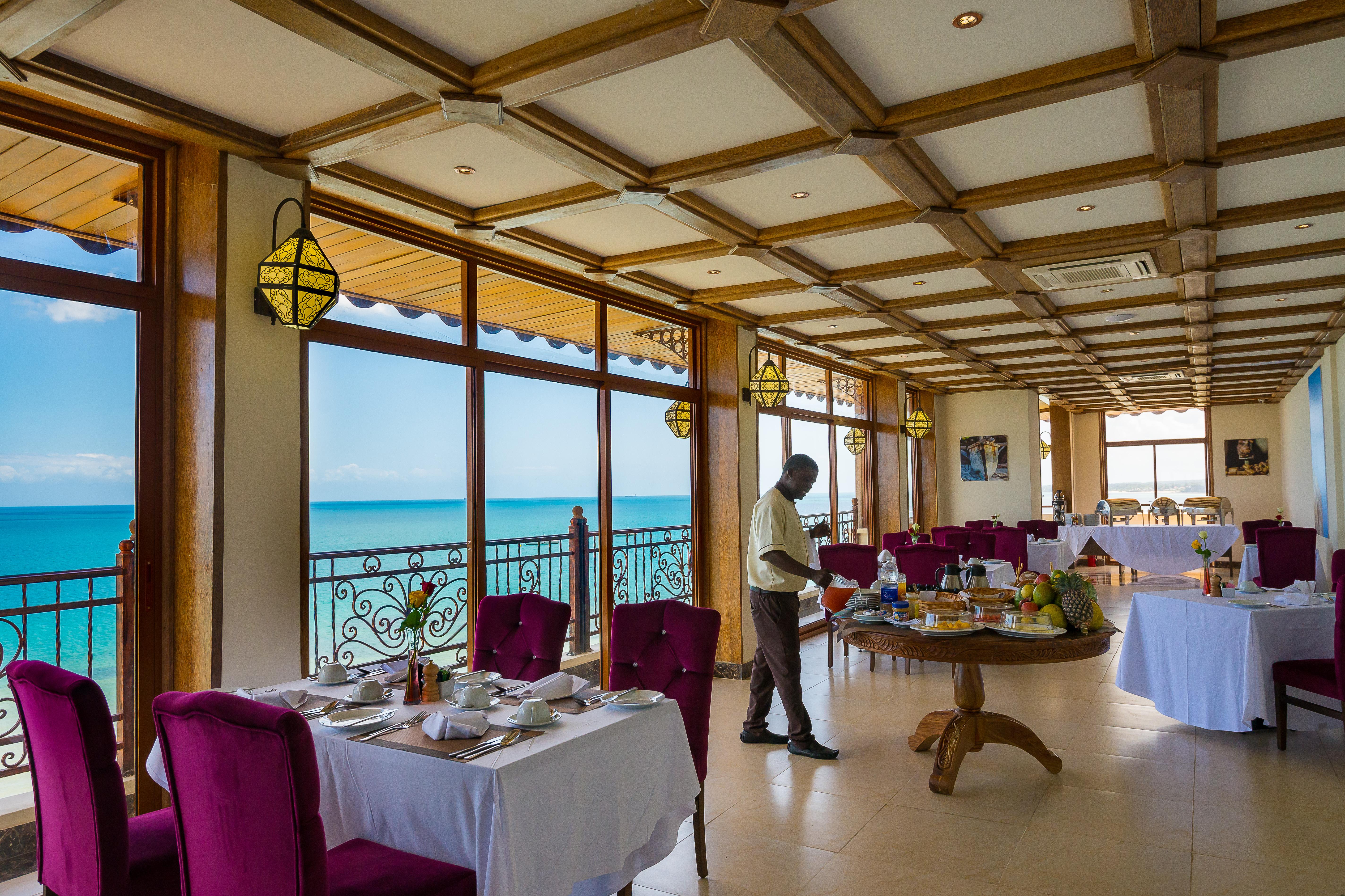 Golden Tulip Zanzibar Resort Bagian luar foto